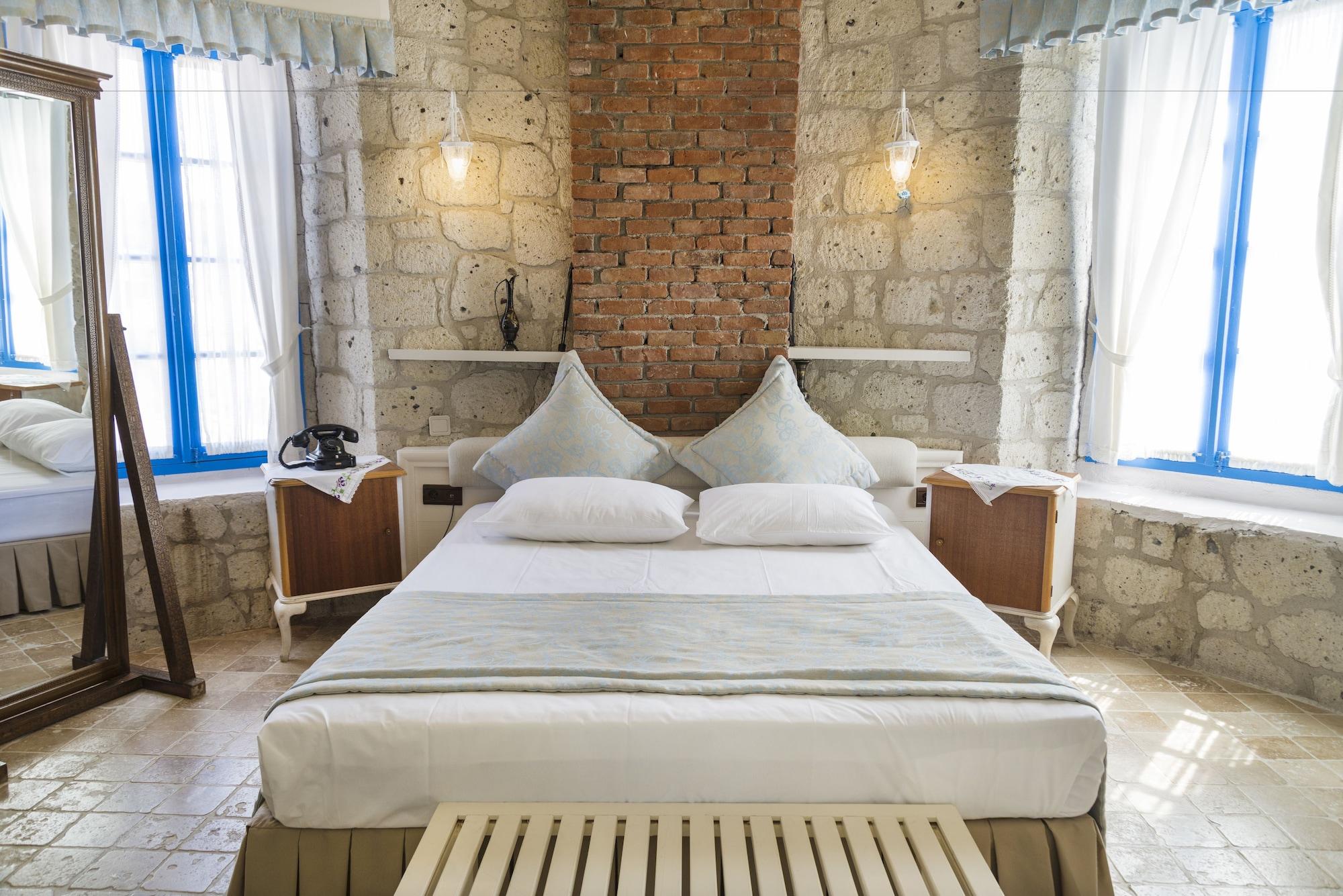 Alacati Degirmen Hotel ภายนอก รูปภาพ