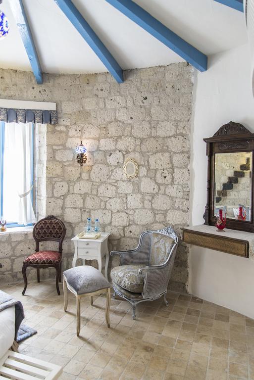 Alacati Degirmen Hotel ภายนอก รูปภาพ