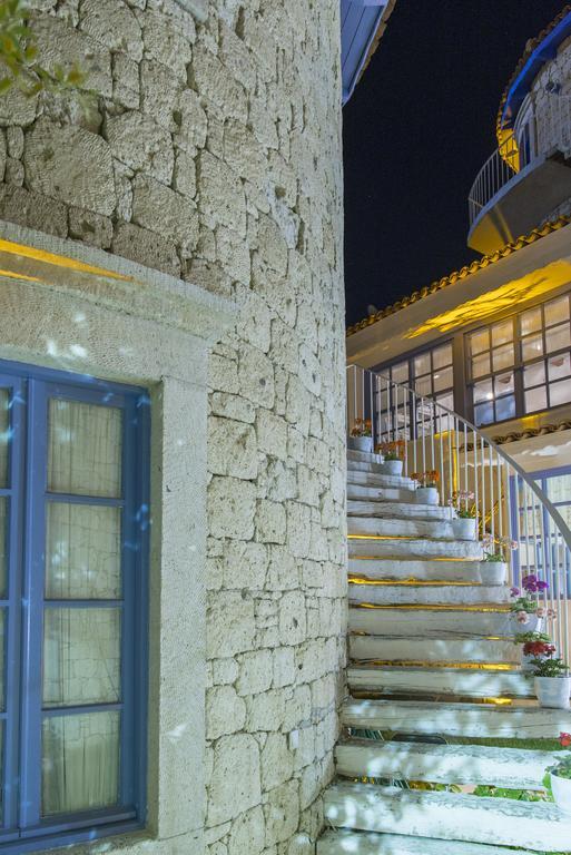 Alacati Degirmen Hotel ภายนอก รูปภาพ
